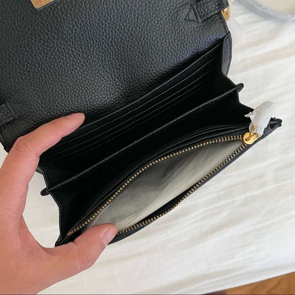 Tory Burch Britten Chain Wallet Bag in black and rolled gold - Picture 4 of 7